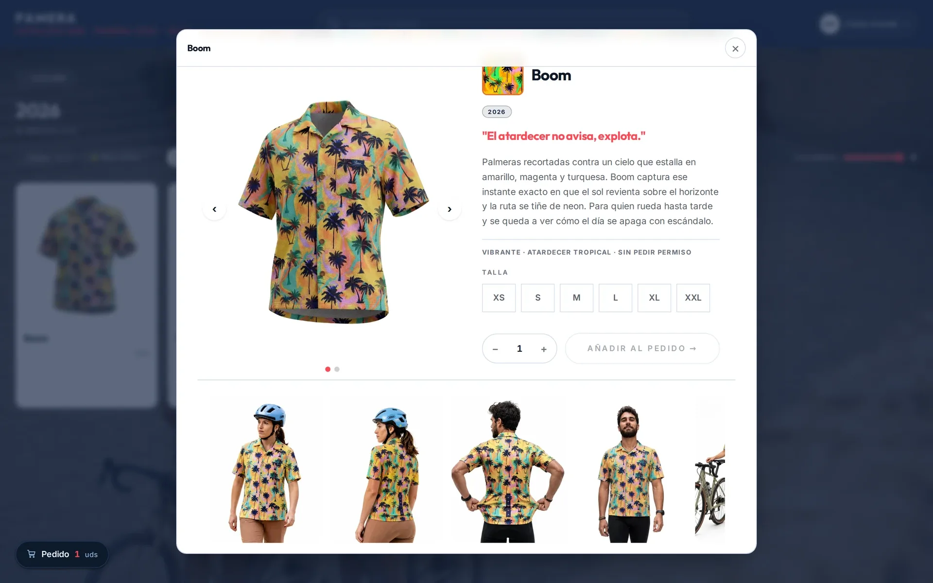Ficha de producto abierta, con estampado, tallas y añadido al pedido